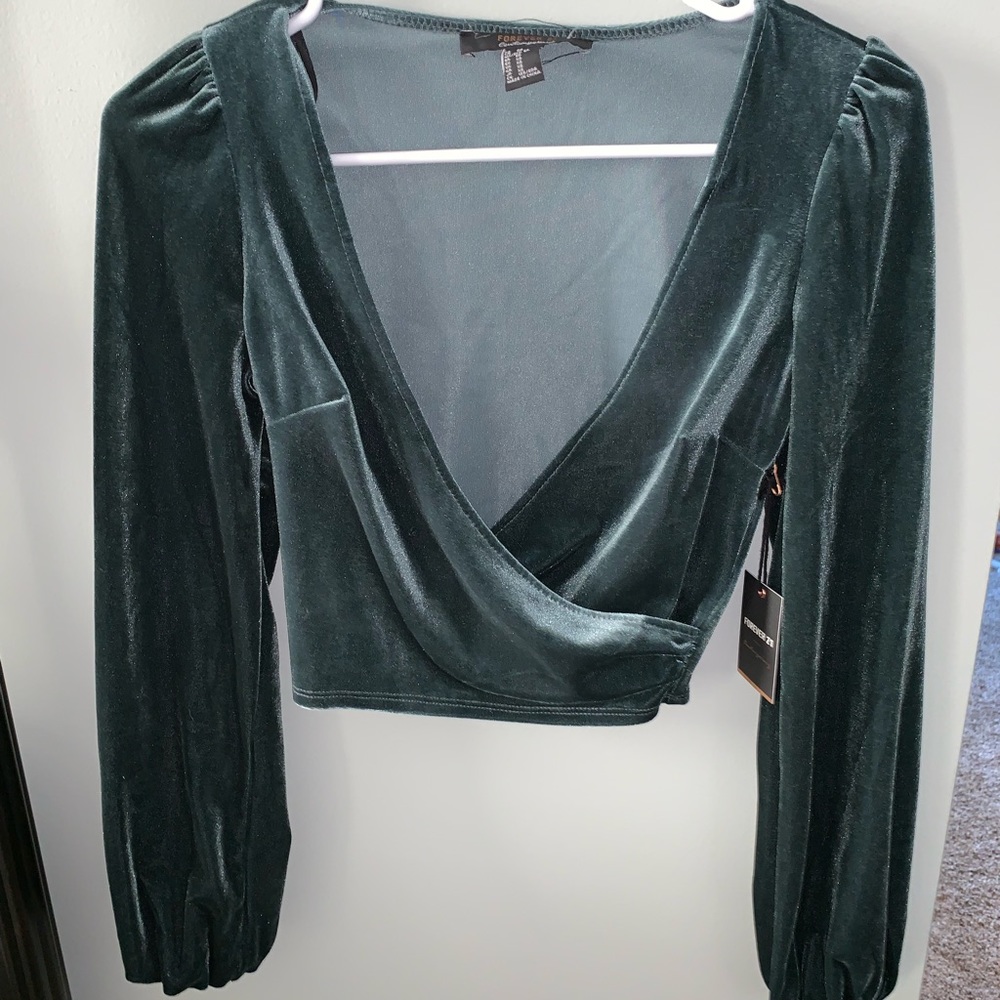 Velvet cross front crop top!